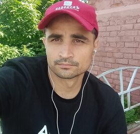 Артём